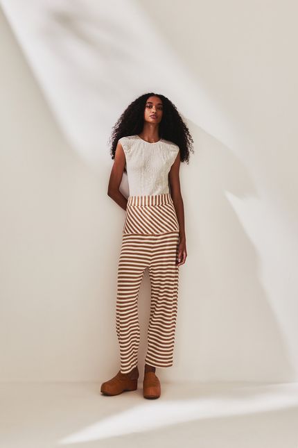 li020039-000008-body-hadar-bt010606-000048-calca-humanista-look1