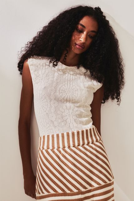 li020039-000008-body-hadar-frente