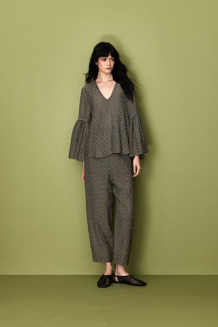 tp030151-000036-camiseta-luminescencia_cometario-look2