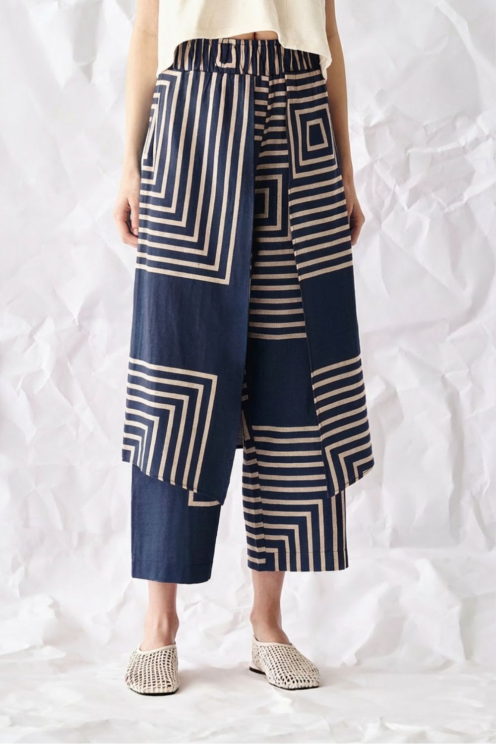 bt010616-000058-calca-aurora-frente-ia