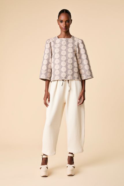 tp030168-000036-camiseta-arbusto-bt010652-000008-calca-suspenso-ft1