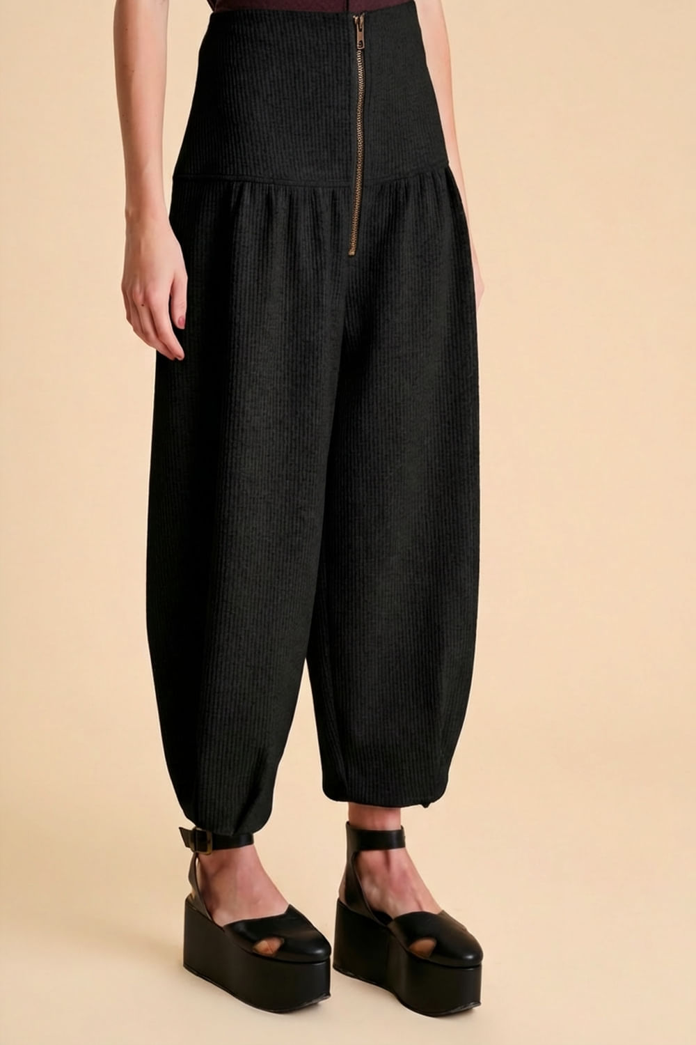 bt010634-000009-calca-diluir-look1