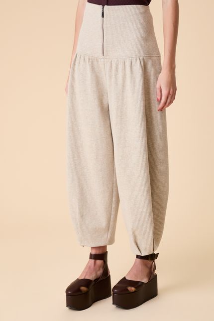 bt010634-000036-calca-diluir-look1