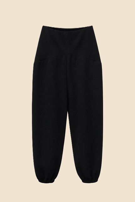 bt010635-000009-calca-eternidade-ia-still1