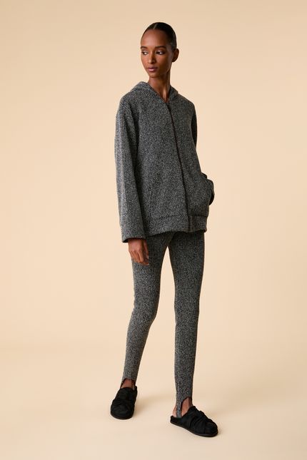 bt010632-000009-calca-efemero-look1