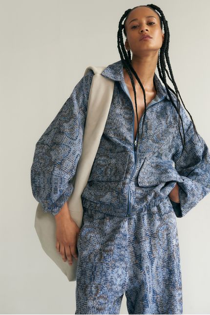 tp050252-000058-casaco-reverberar-campanha1