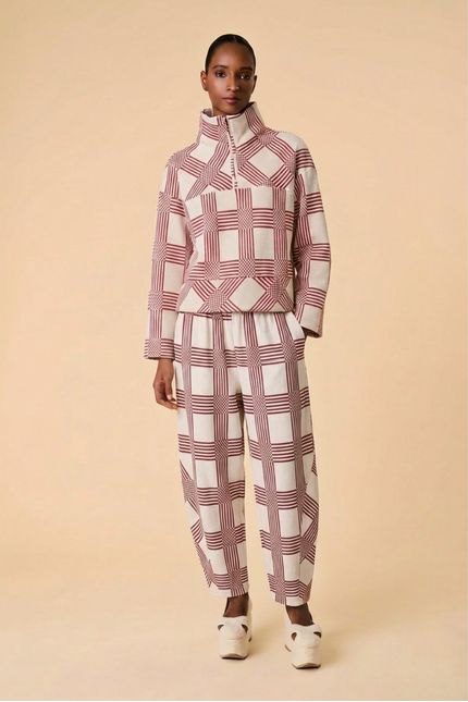 bt010640-000075-calca-intangivel-look3