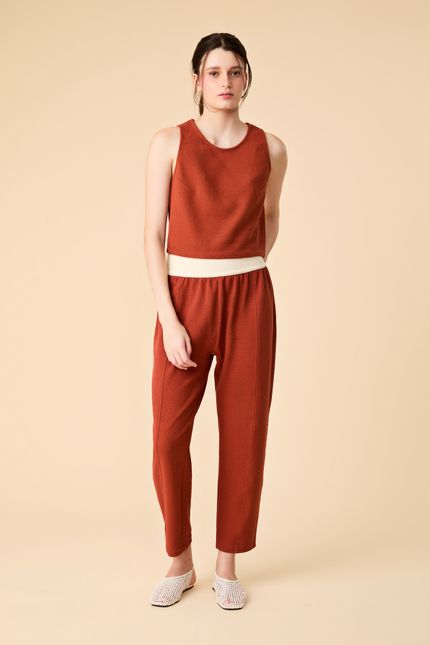 bt010557-000107-calca-ouros-look4