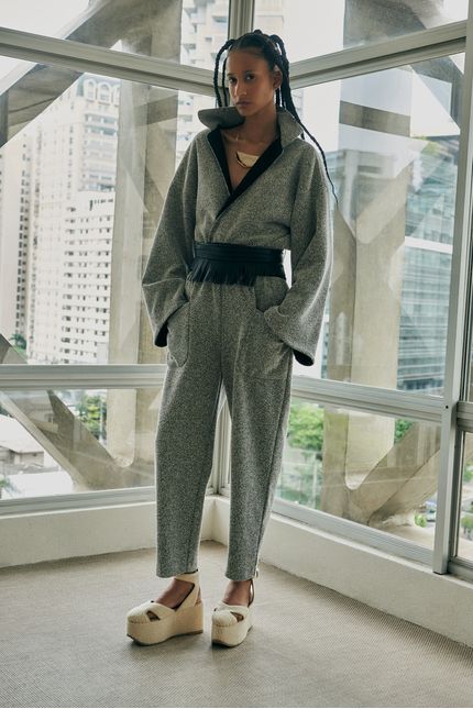 tp050261-000009-casaco-espuma-bt010638-000009-calca-aurora-campanha1